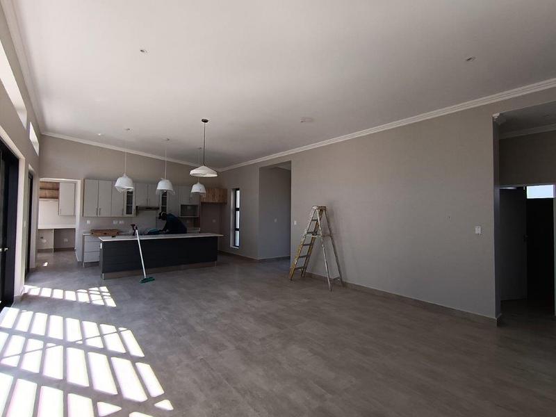 To Let 3 Bedroom Property for Rent in Kraaibosch Park Western Cape